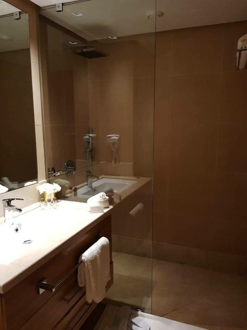 Ajiad Hotel คาซาบลังกา ภายนอก รูปภาพ